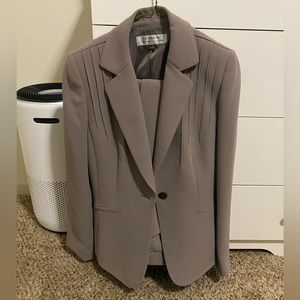 Tahari olive green suit size 4